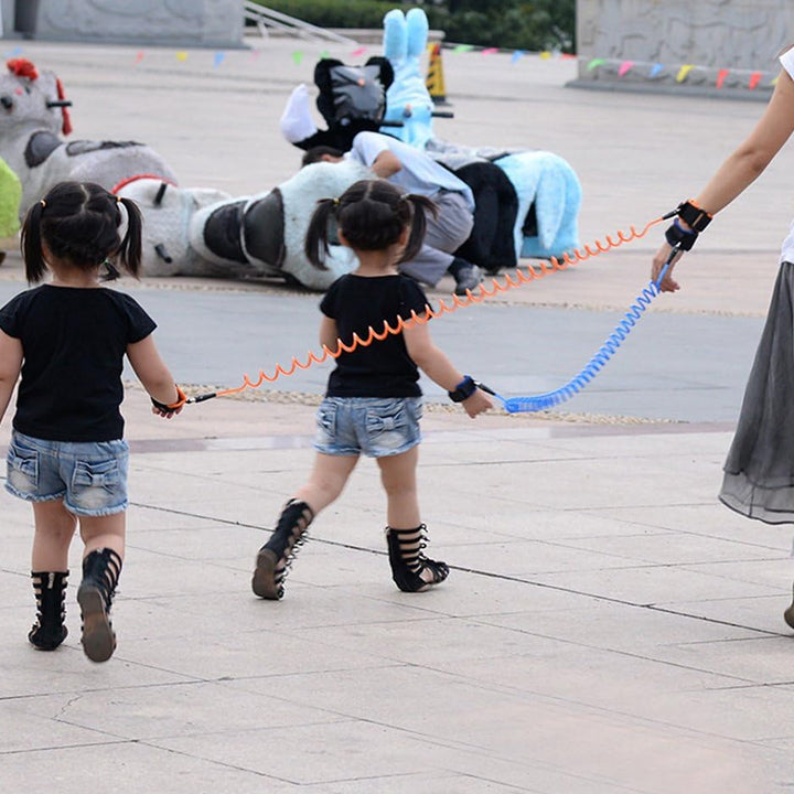 Safety Wristband for Kids Safe and Comfortable Grip with Extendable Elastic Cord to Avoid Losing The Child