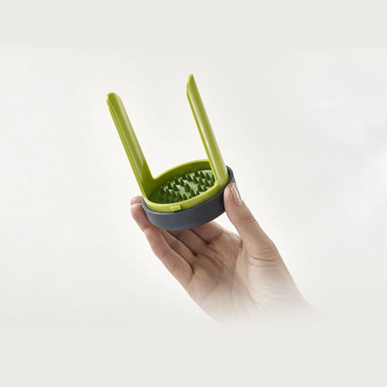 Versatile 3-in-1 Spiral Vegetable Slicer with a Soft-Touch Handle